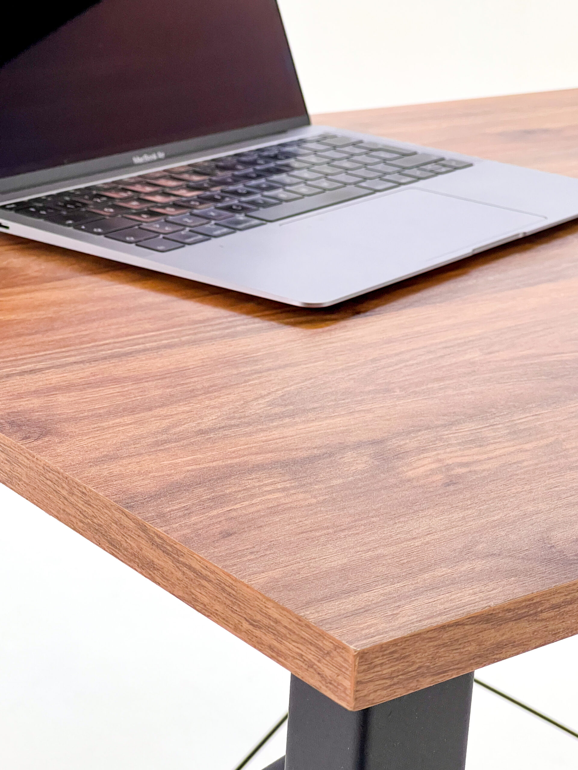 Mesa de estudio negra